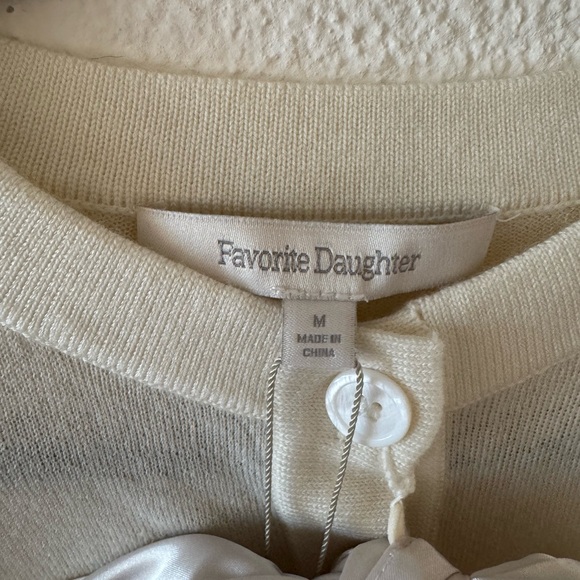 NWT Favorite Daughter
THE TAKE A BOW CARDIGAN
Size: Medium
Color: Ivory - Picture 4 of 5